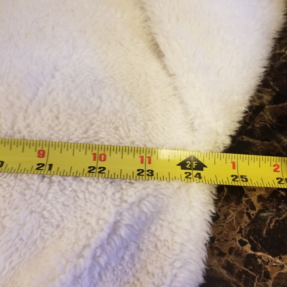 Victoria's Secret Plush Cream Color Hoodie Pullover w/Hood Sz Large-XL Like New - Picture 13 of 14